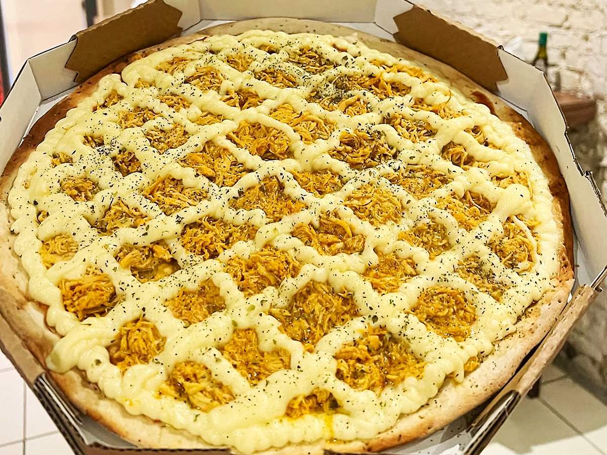 pizza de framgo com catupiry